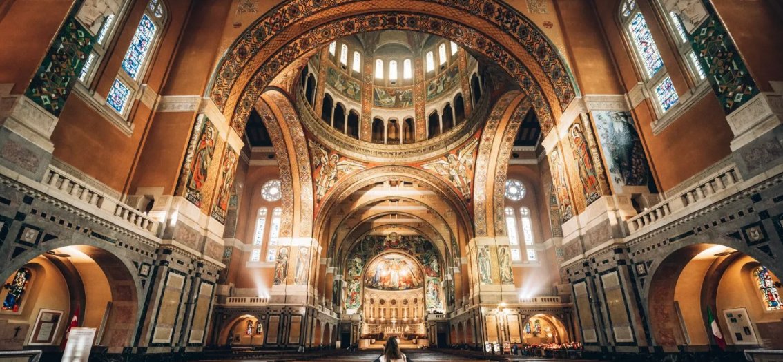 Intérieur basilique