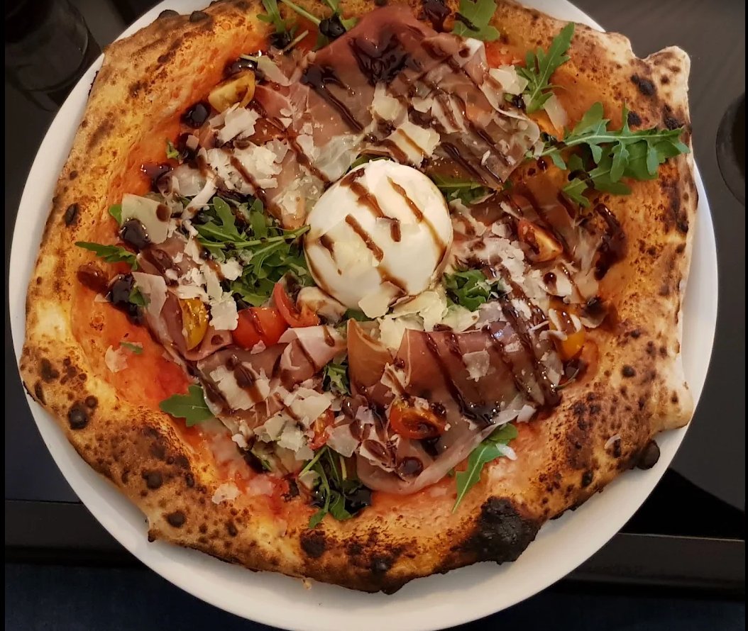 Pizza burrata