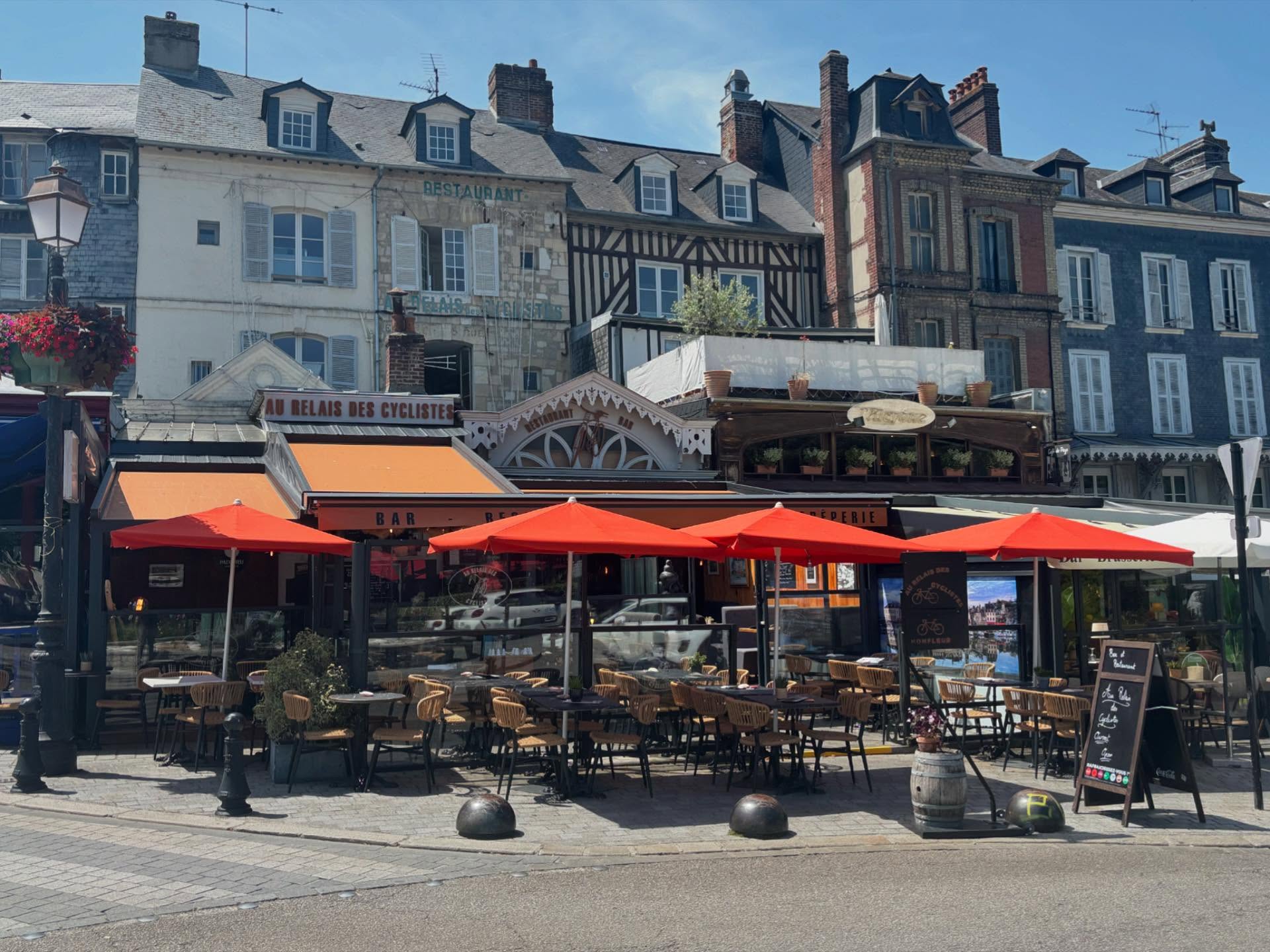 Façade Au Relais des Cyclistes